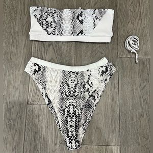 Women’s Medium White Bikini